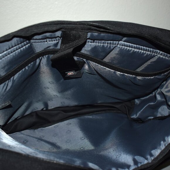 NWT SwissGear New Yorker Messenger Bag - Picture 4 of 9